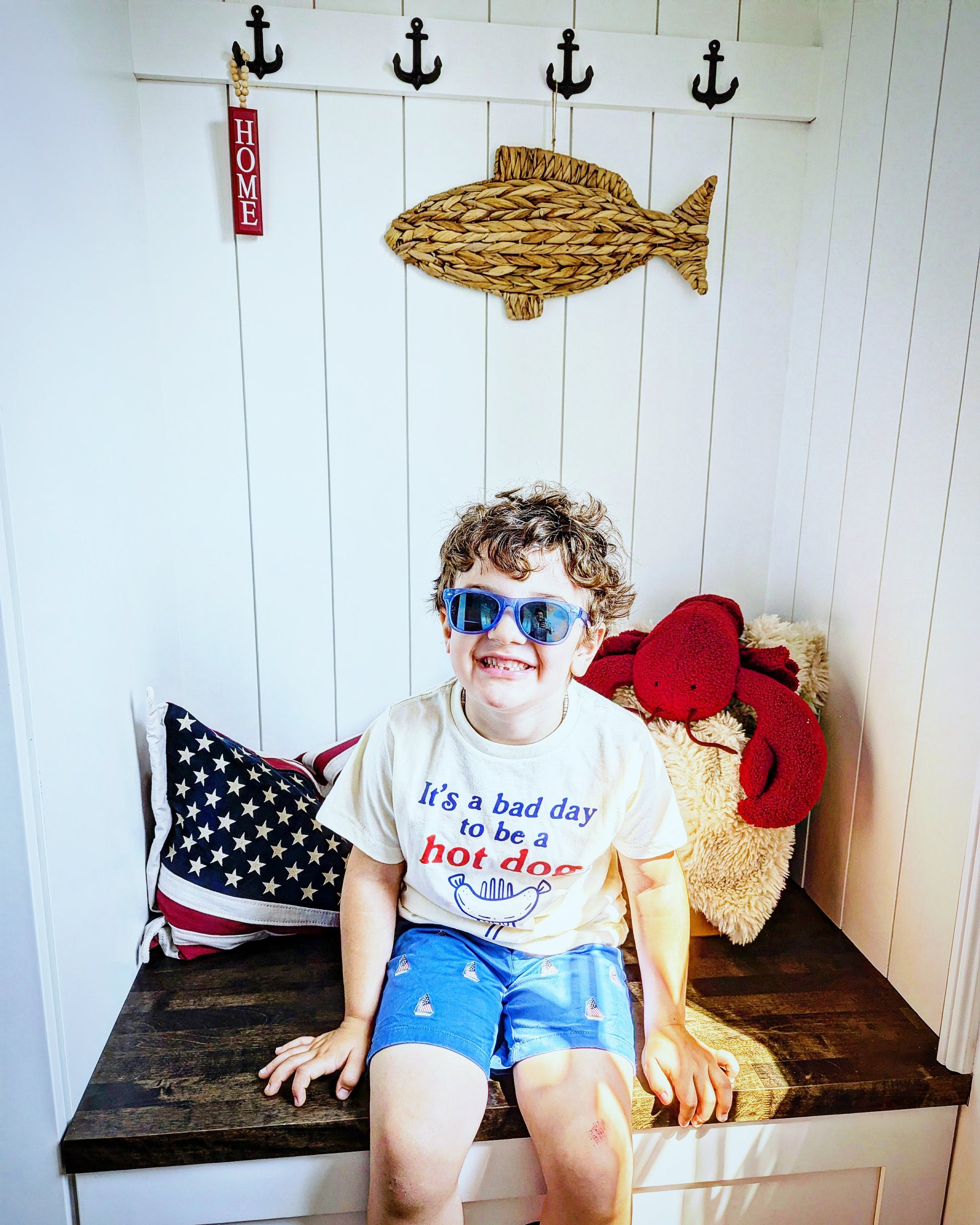 It’s a bad day to be a hot dog tee - The Wishing Elephant
